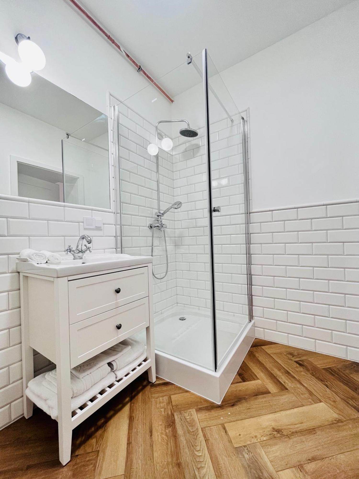 Apartamenty Kamienica Centrum - 1 Maja Любин Экстерьер фото