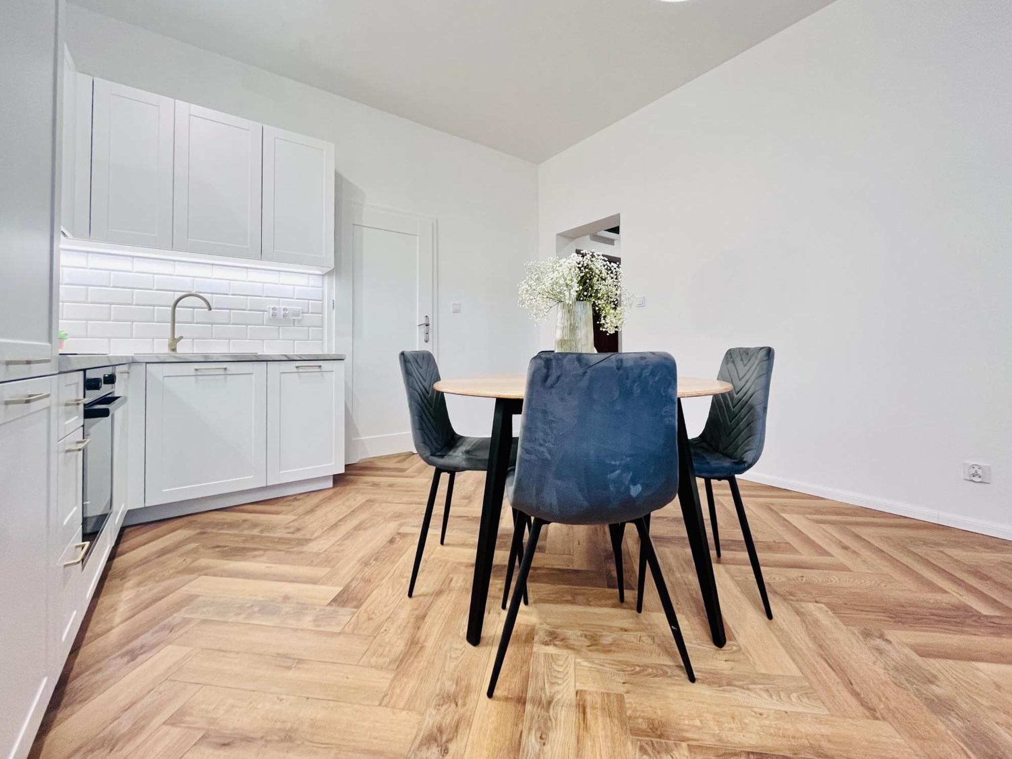 Apartamenty Kamienica Centrum - 1 Maja Любин Экстерьер фото