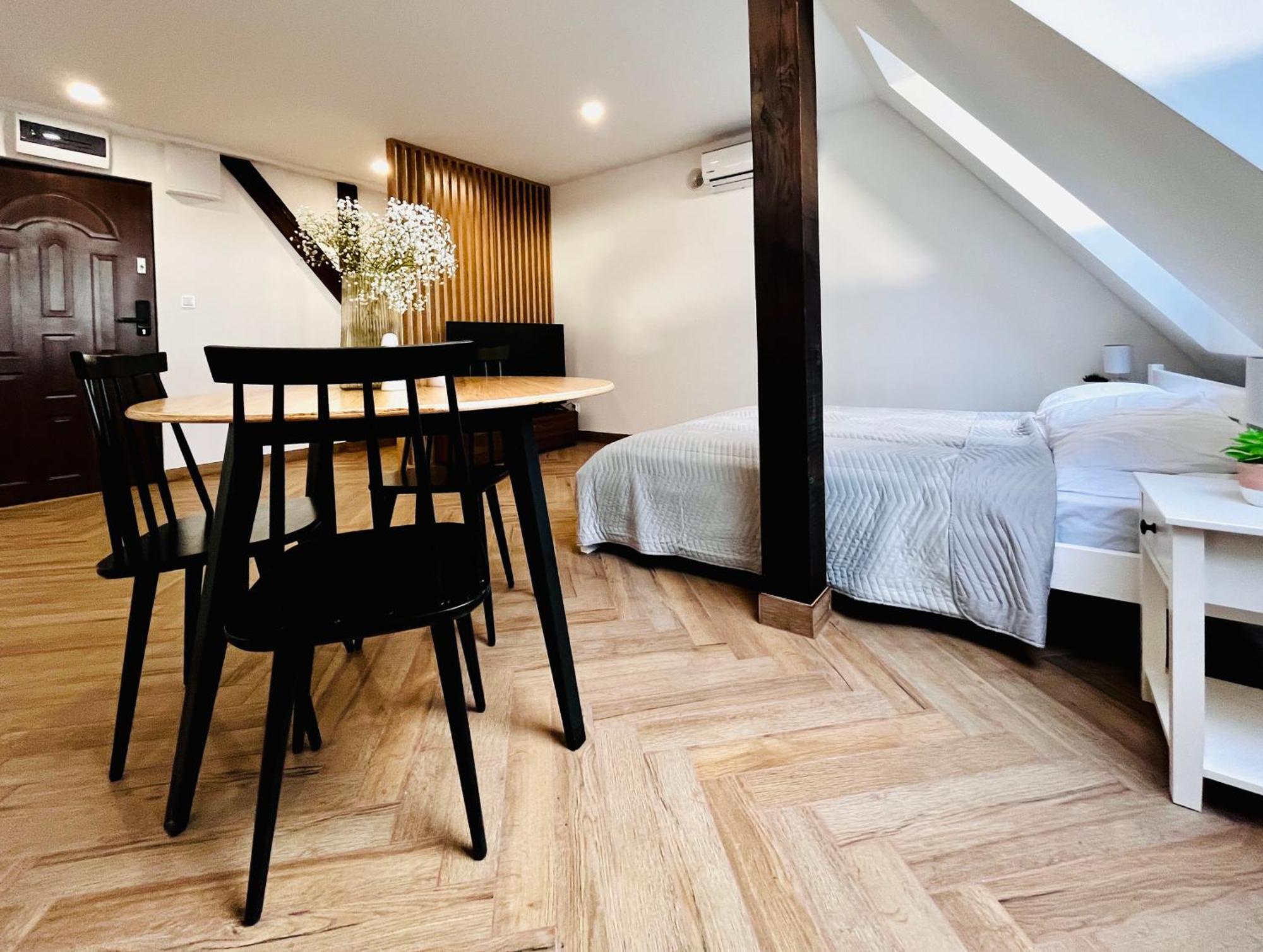 Apartamenty Kamienica Centrum - 1 Maja Любин Экстерьер фото